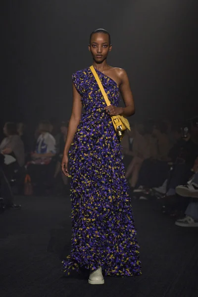 Look 34